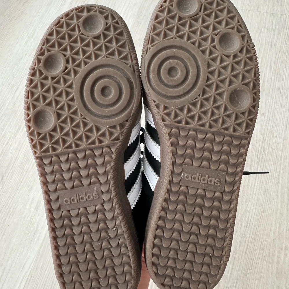 adidas Samba Women’s Sneakers Black White Gray - Picture 4 of 4